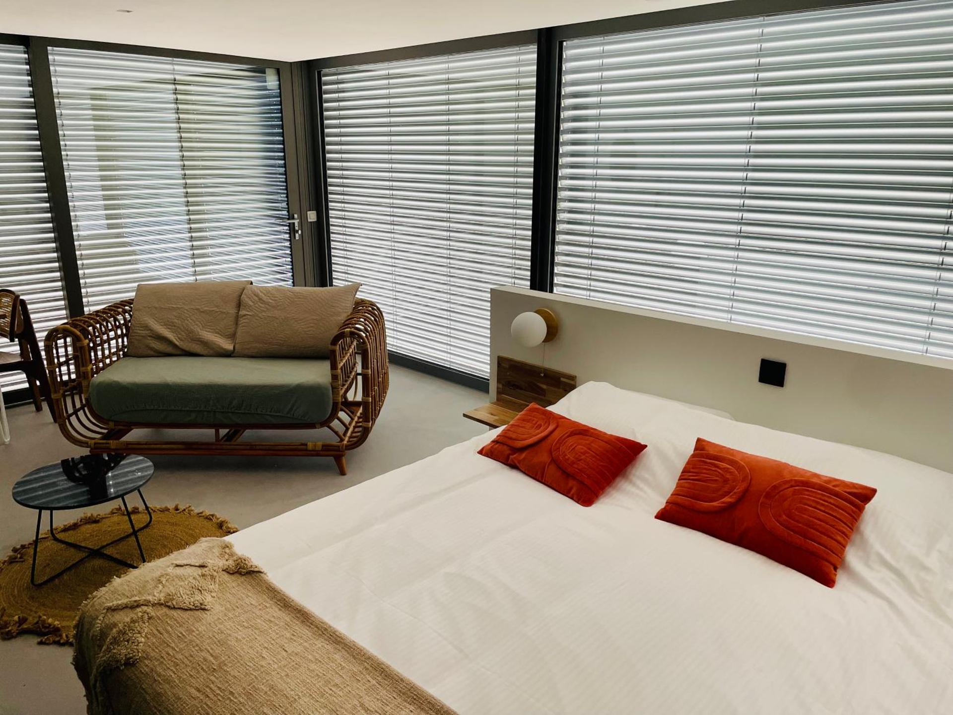 Deluxe Double Room with Bath