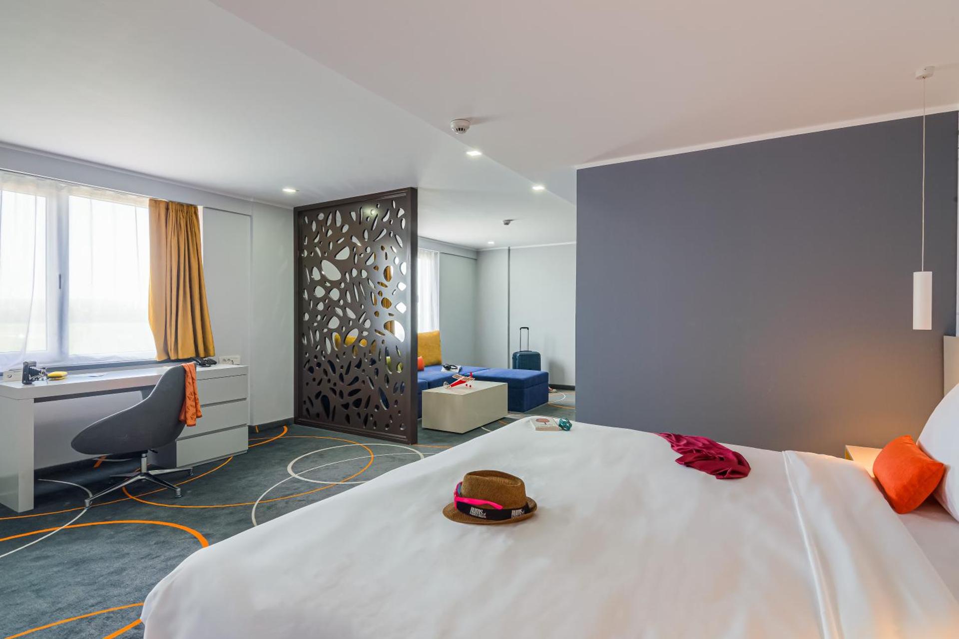 Photo of the whole room