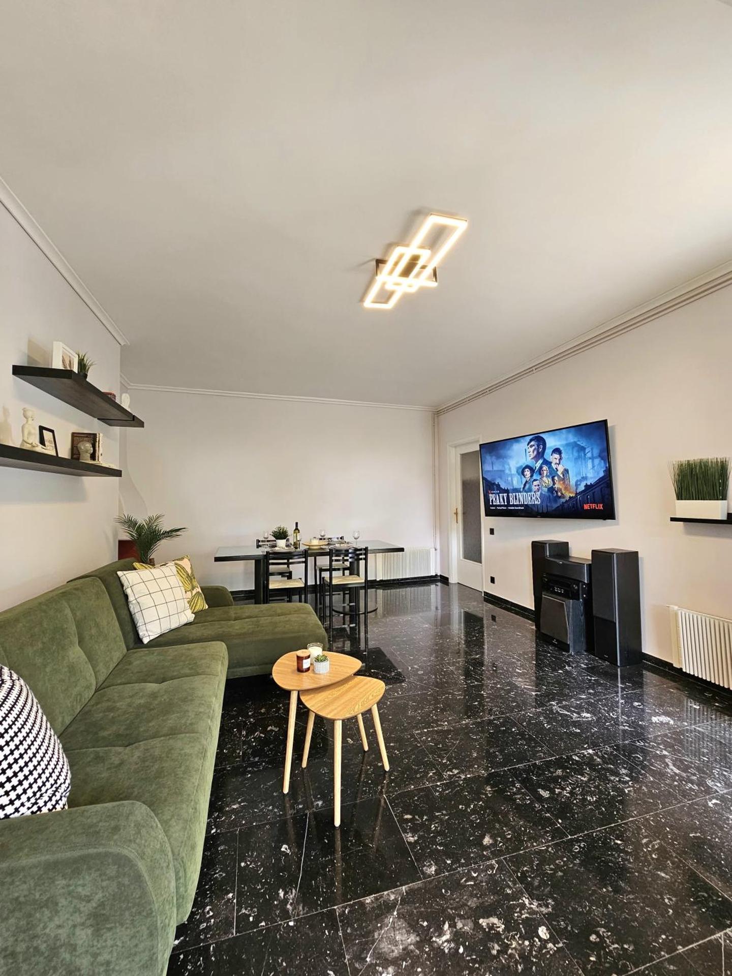 Communal lounge/ TV room