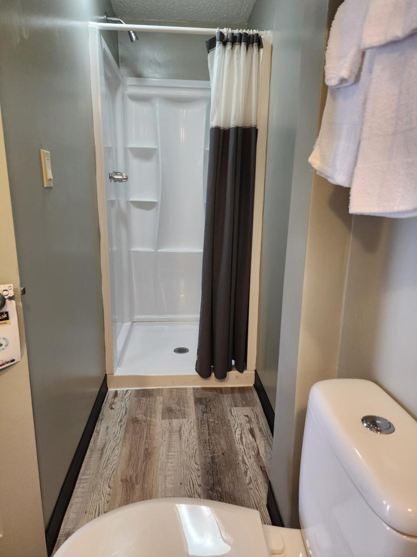 King Room with Spa Bath - Smoking