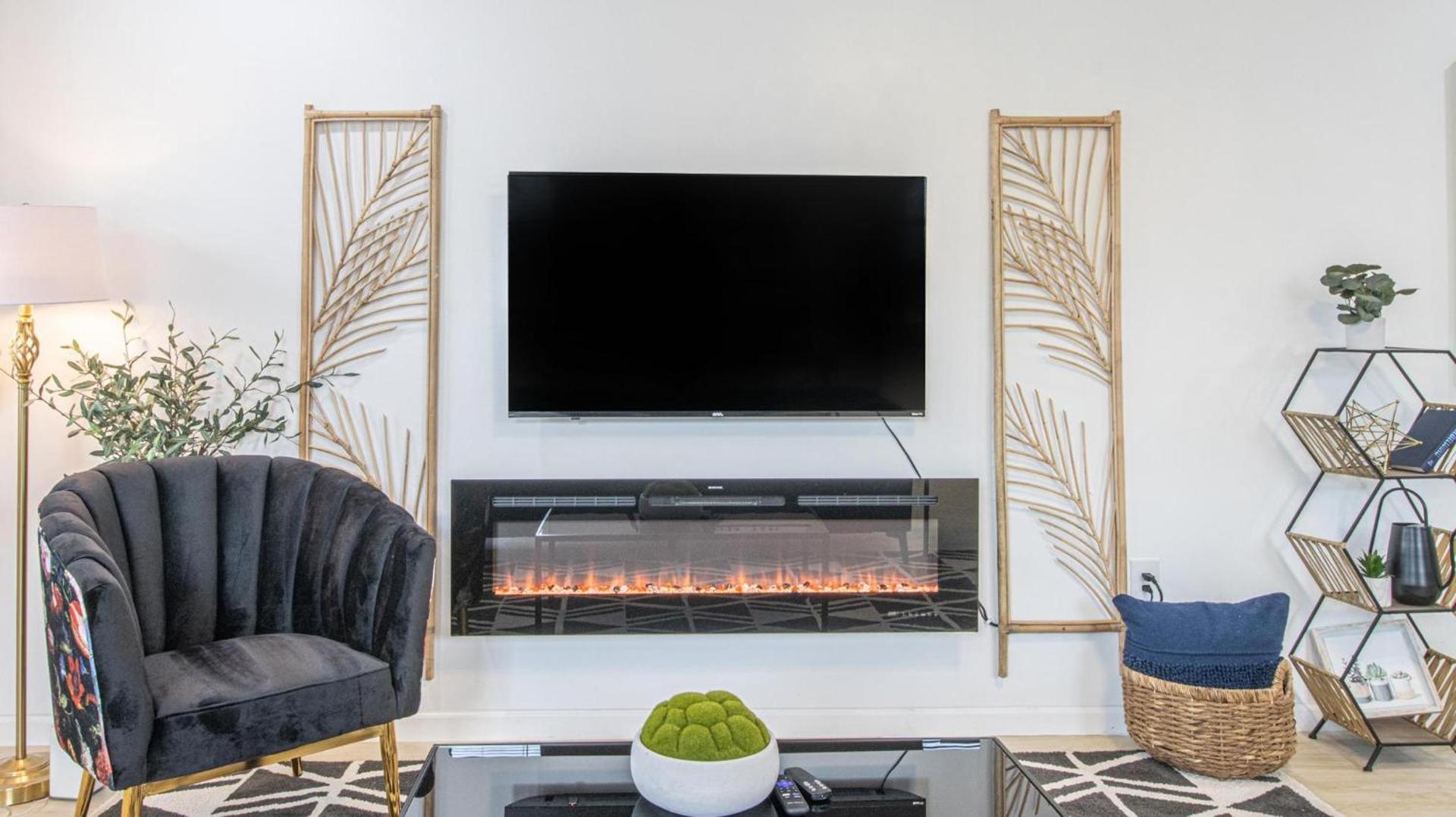 Vibrant Blue Luxury Apartment 2316