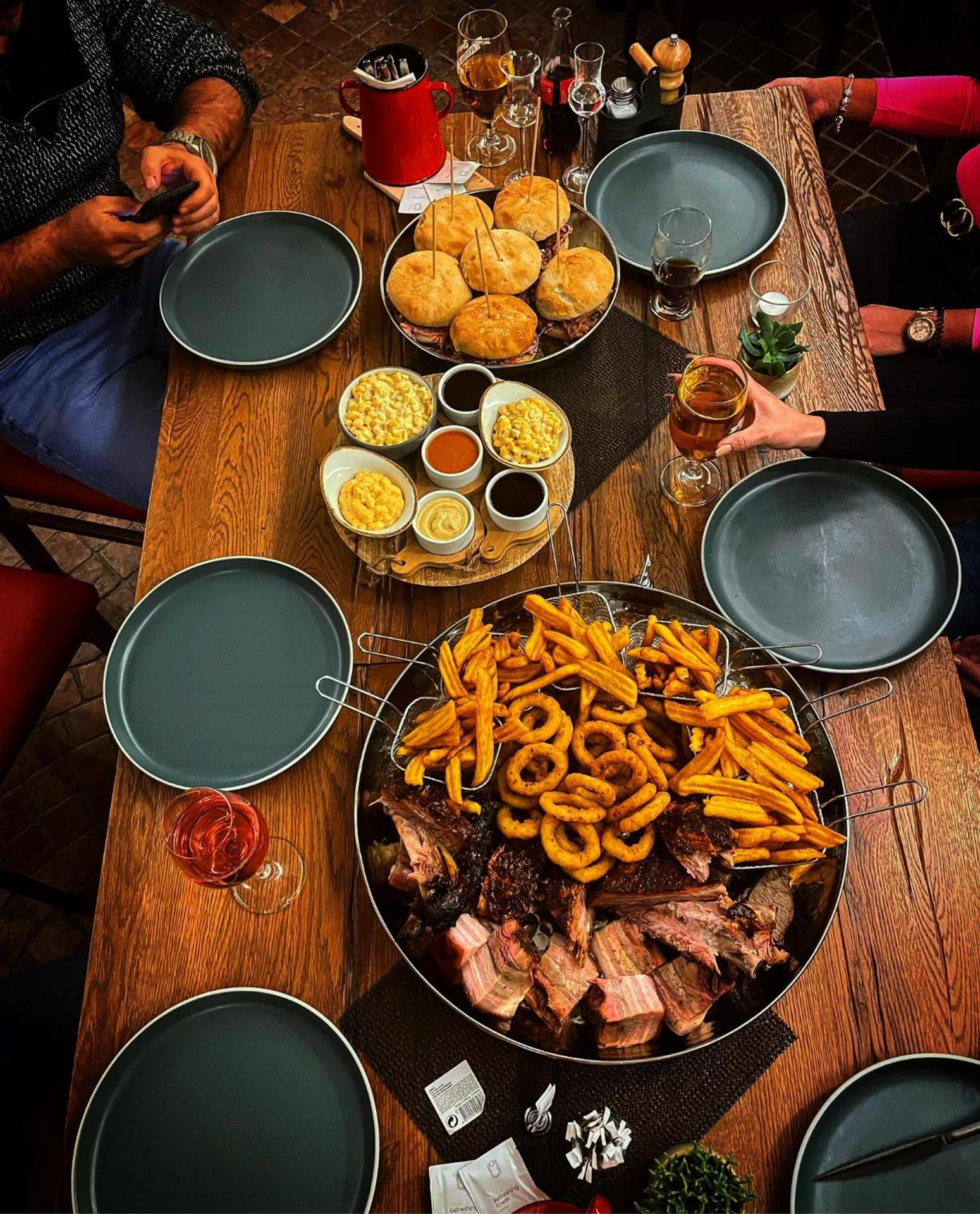 Restaurant/places to eat