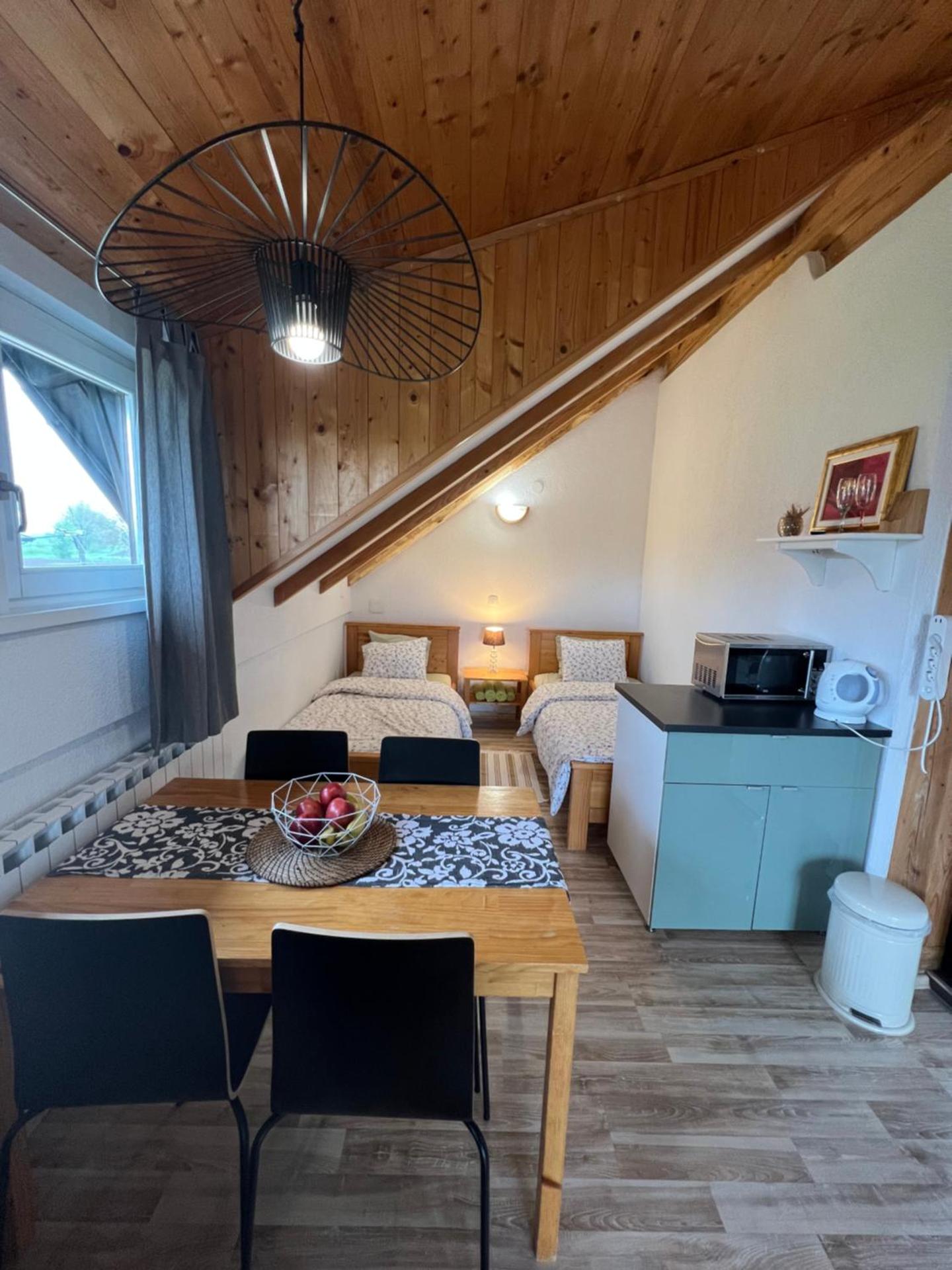 Apartments and Rooms Kristina