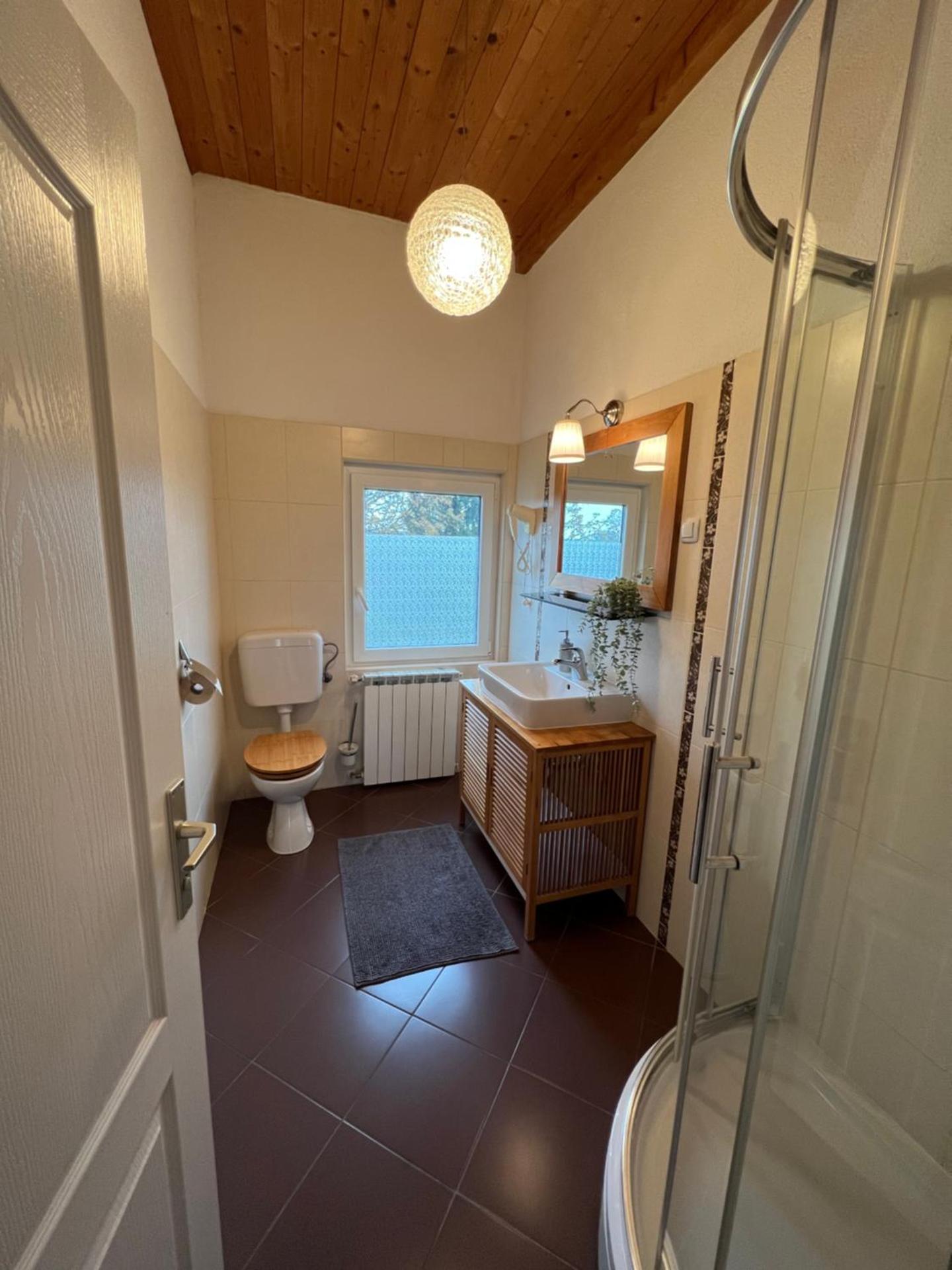 Apartments and Rooms Kristina