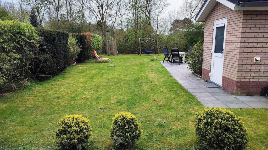 Vakantiehuis Hollum Ameland dichtbij strand en met ruime tuin - Ameland39 nl