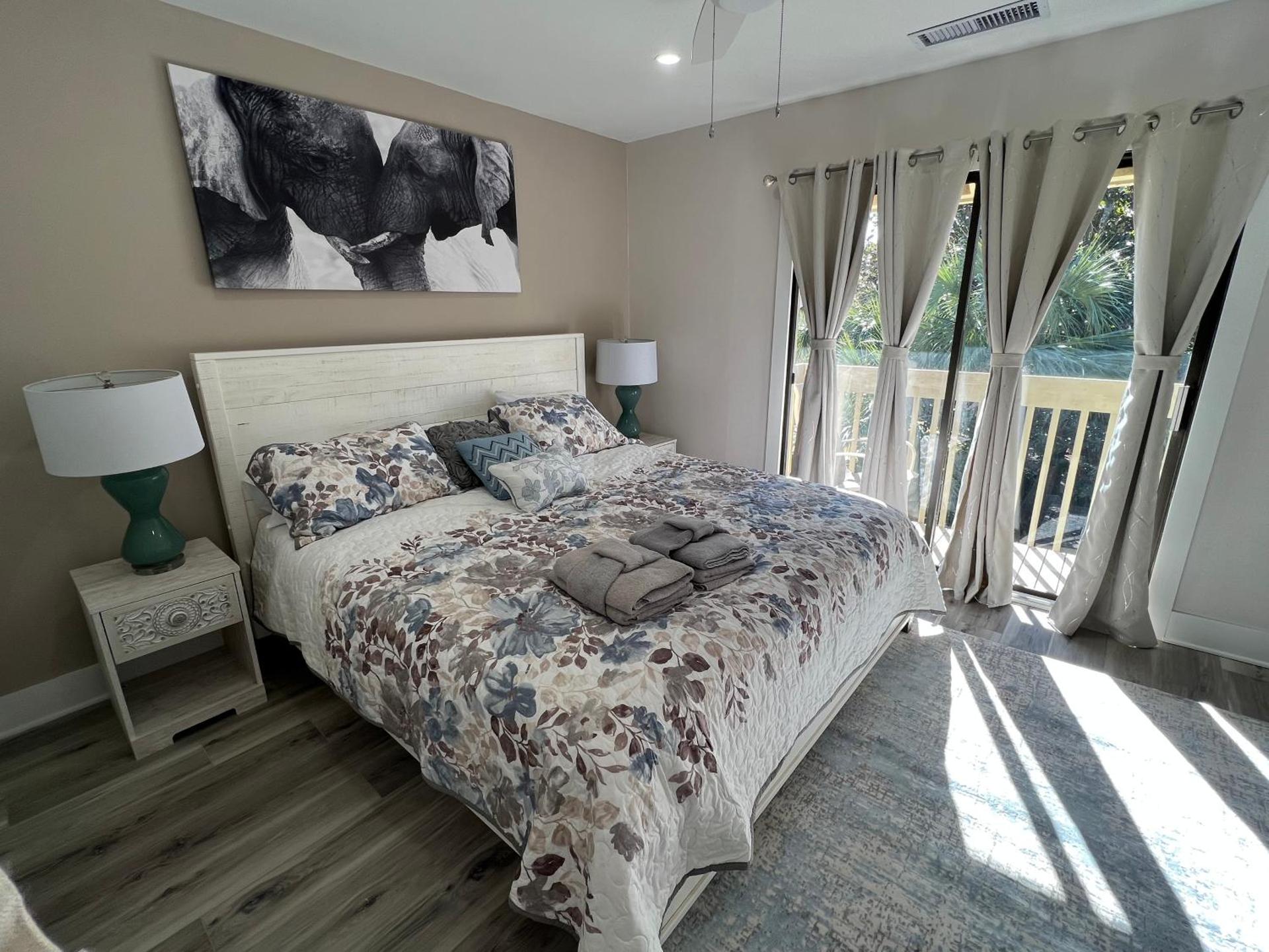 Spacious, cozy villa w/parking in Coligny Villas