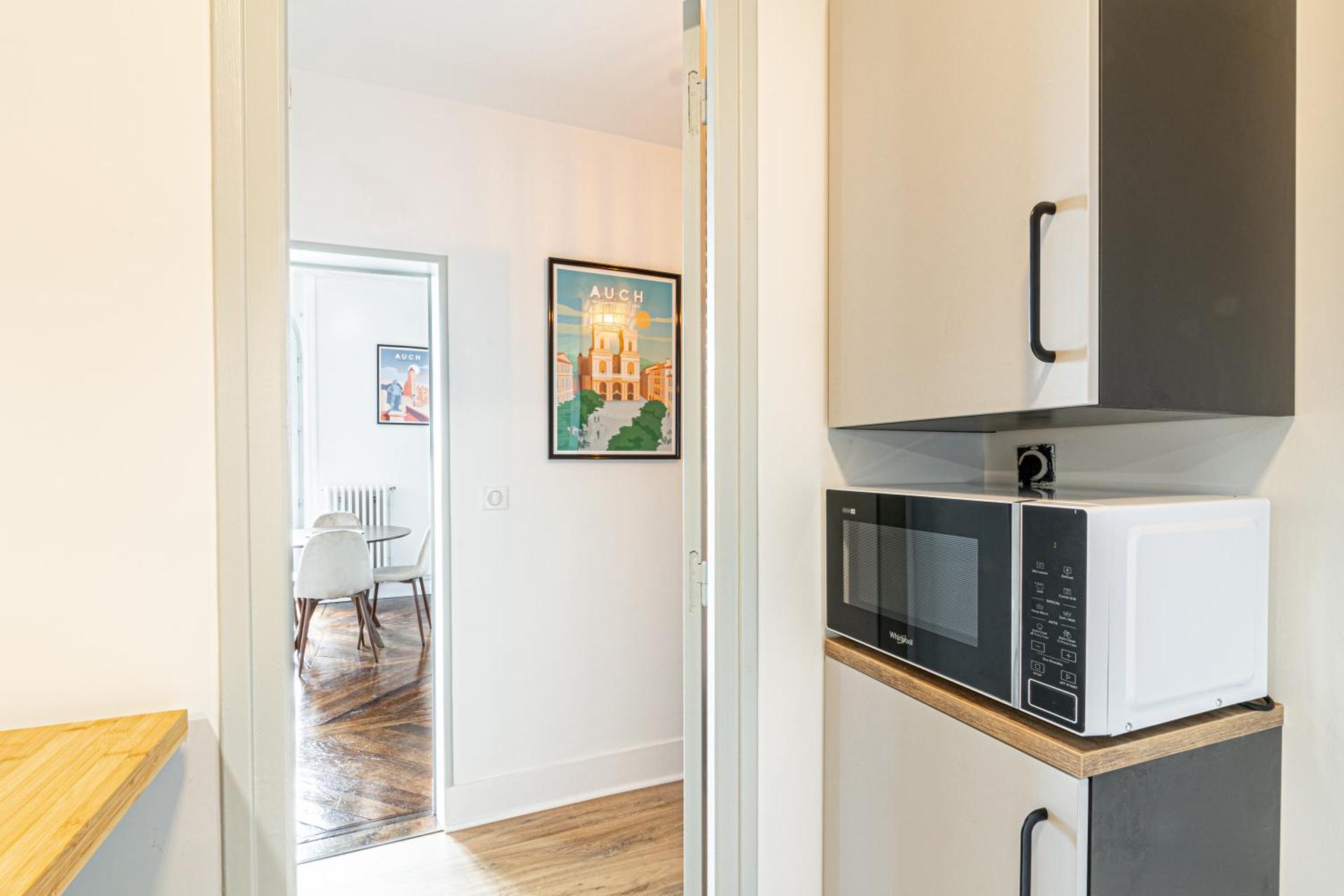 Kitchen or kitchenette