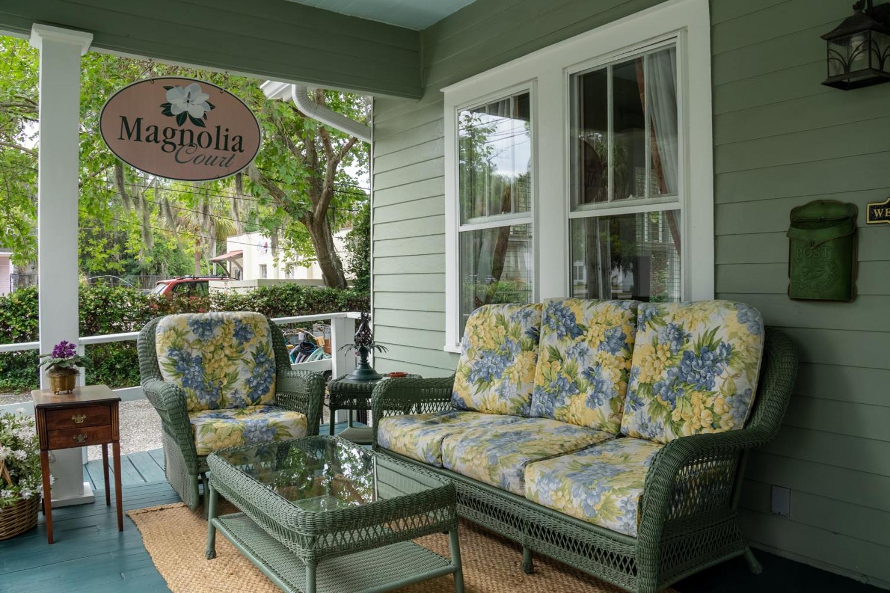 Magnolia Court Suites