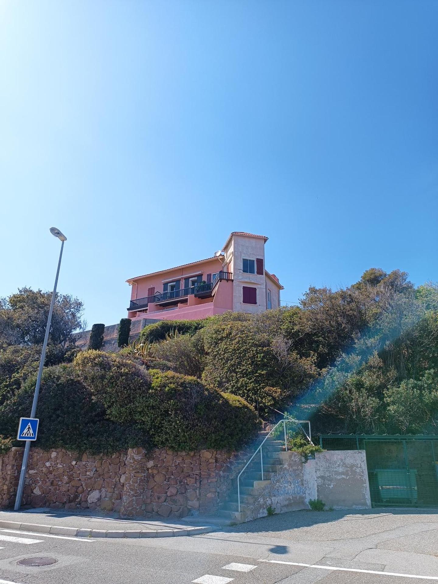 Studio Anthėor, vue mer