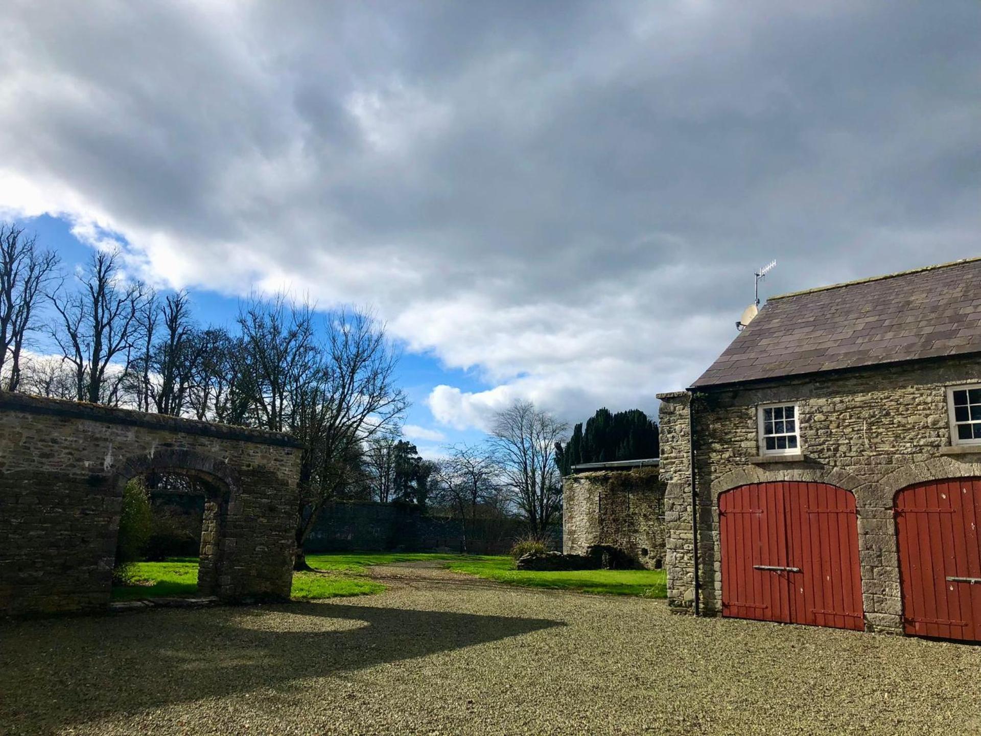 2 Bed Courtyard Apartment at Rockfield House Kells in Meath - Short Term Let