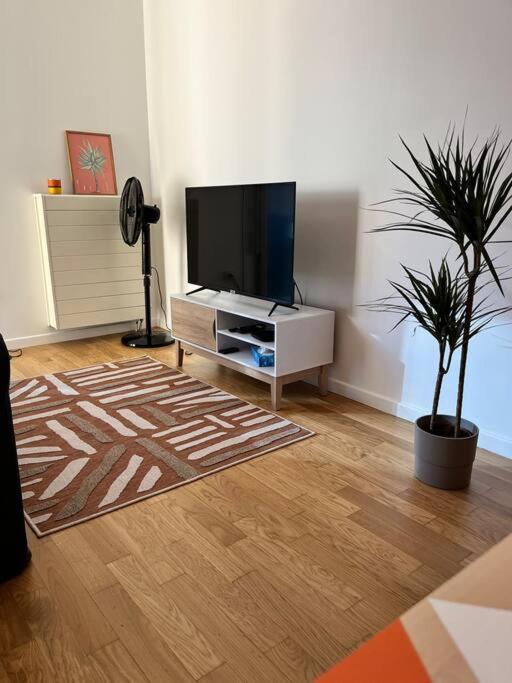 Superbe Appart 2P pour 4 pers à 5 min TGV RER Orly