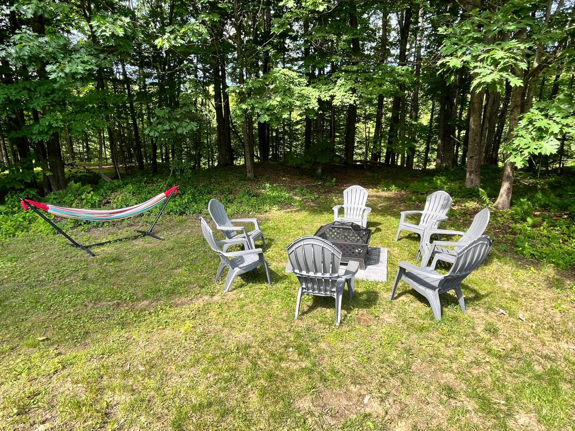 Ski Chalet w-Hot Tub, Only 3 min to Sunday River ski lifts!