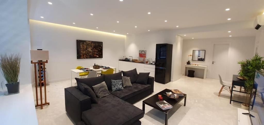 Stylish Central Apartment in Kolonaki (walking distance to Syntagma)