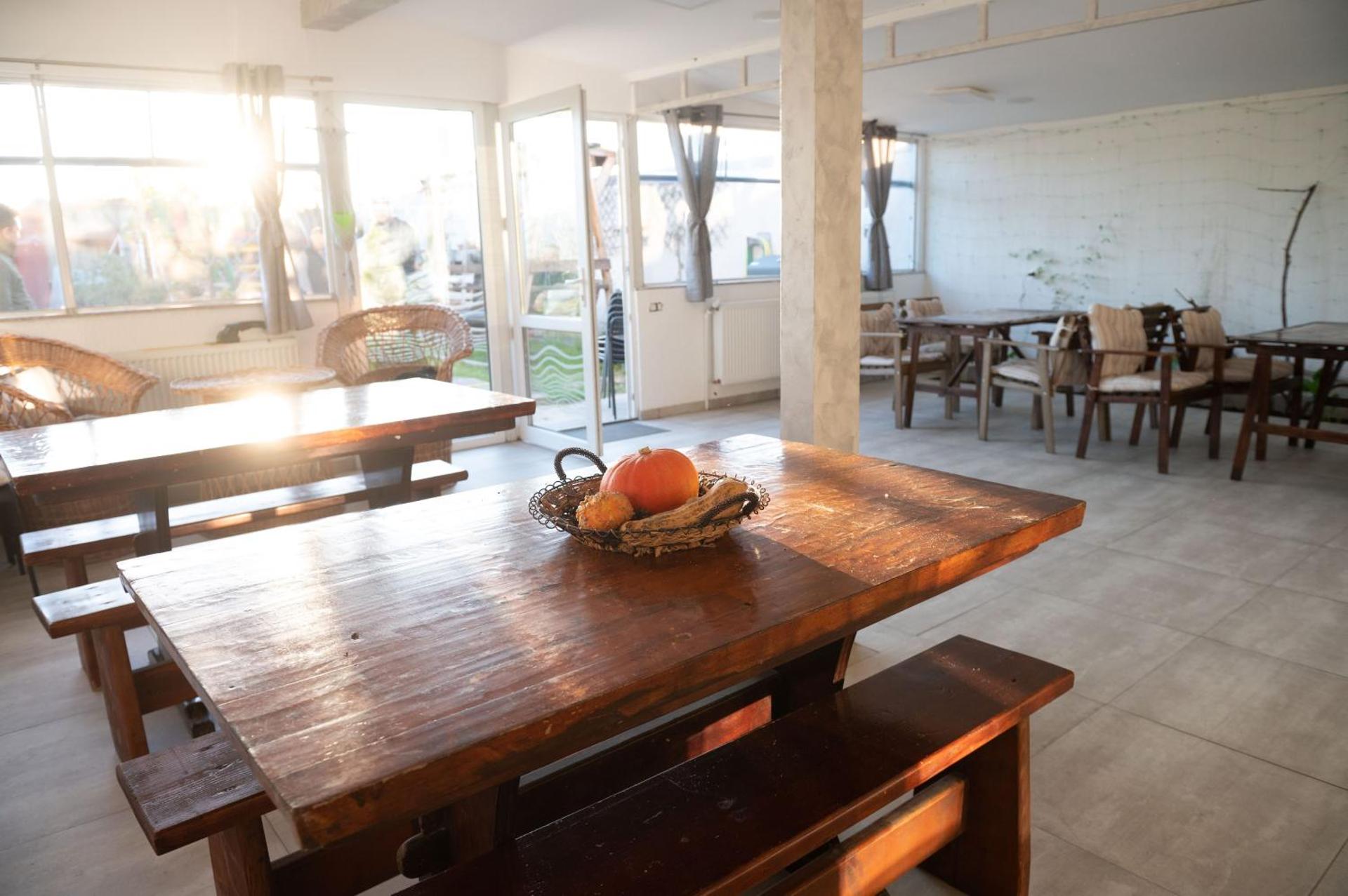 Communal lounge/ TV room