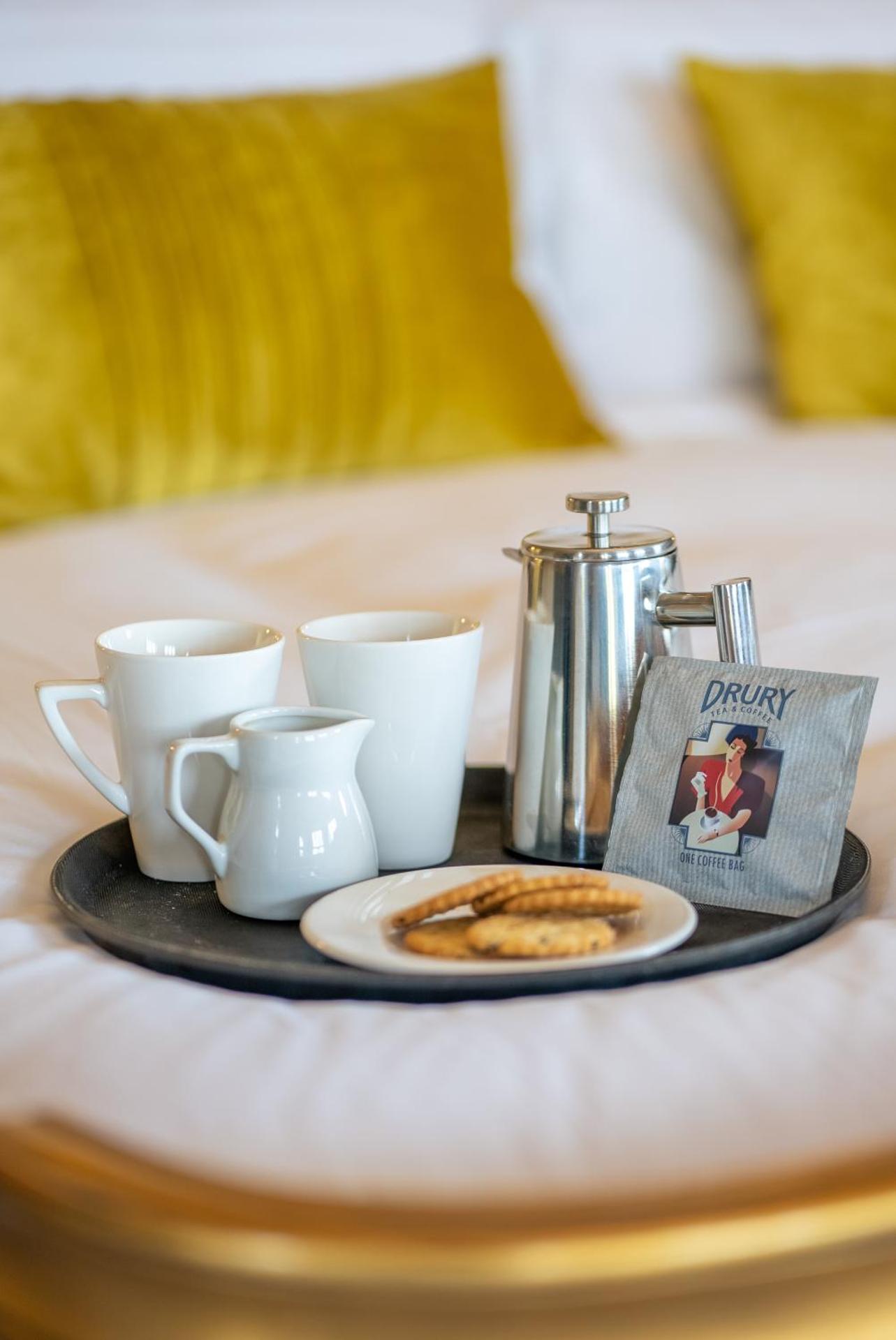 Coffee/tea facilities