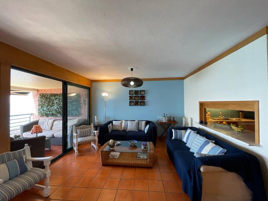 Sesimbra Retreat by the Sea