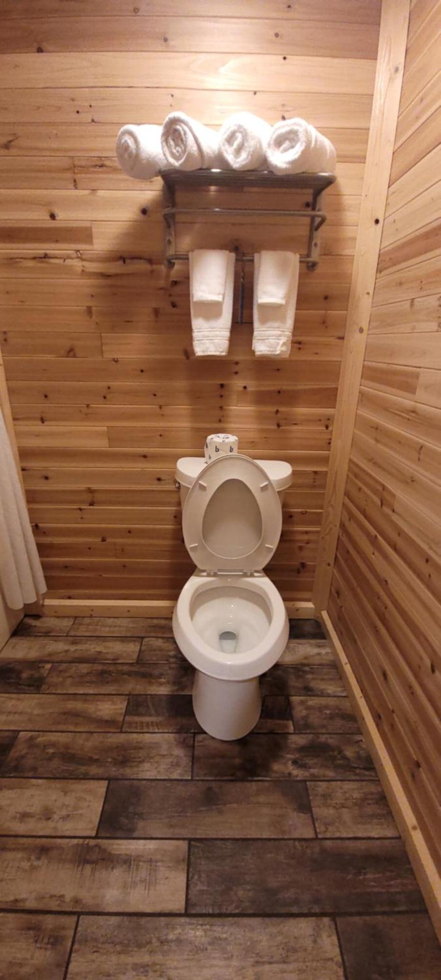 2 Queen Bed, Deluxe Room, Non-Smoking