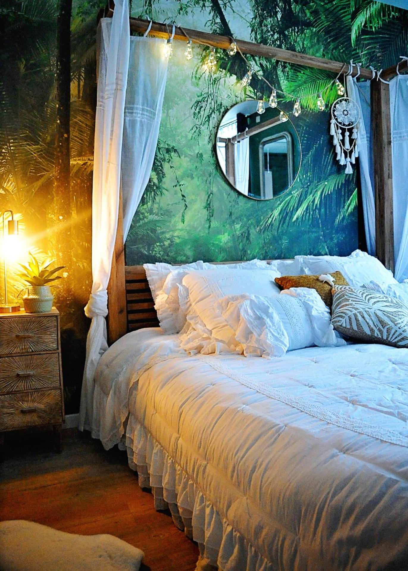 L'Evasion romantique en Amazonie, SPA, Écran cinéma, day use, Lit baldaquin