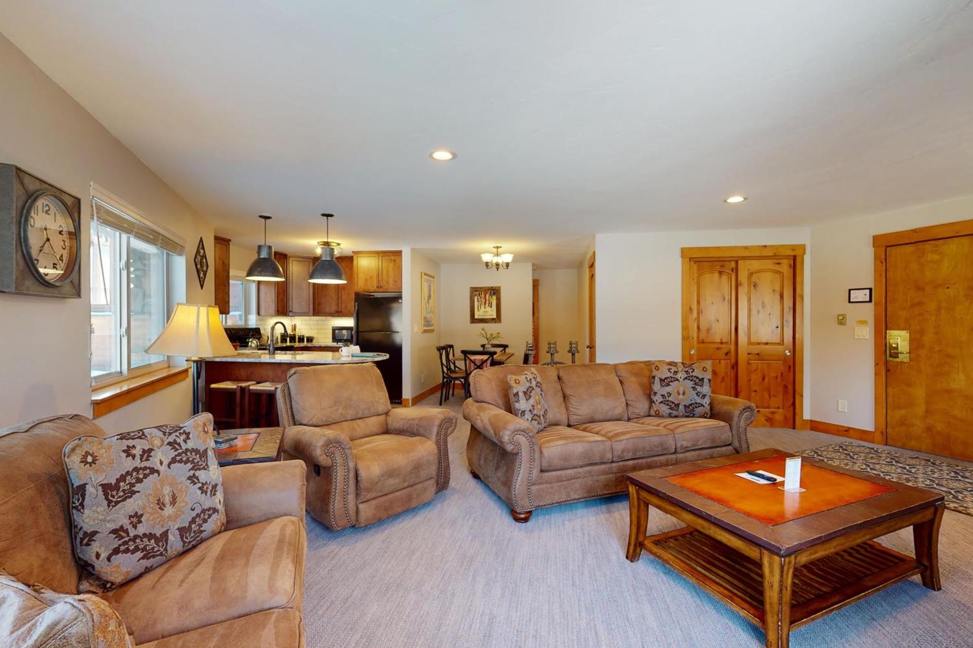 Deluxe Two-Bedroom Apartment