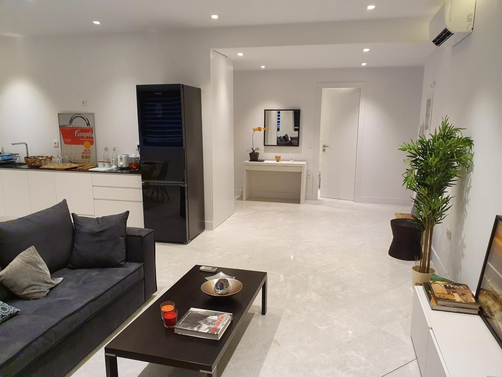 Stylish Central Apartment in Kolonaki (walking distance to Syntagma)