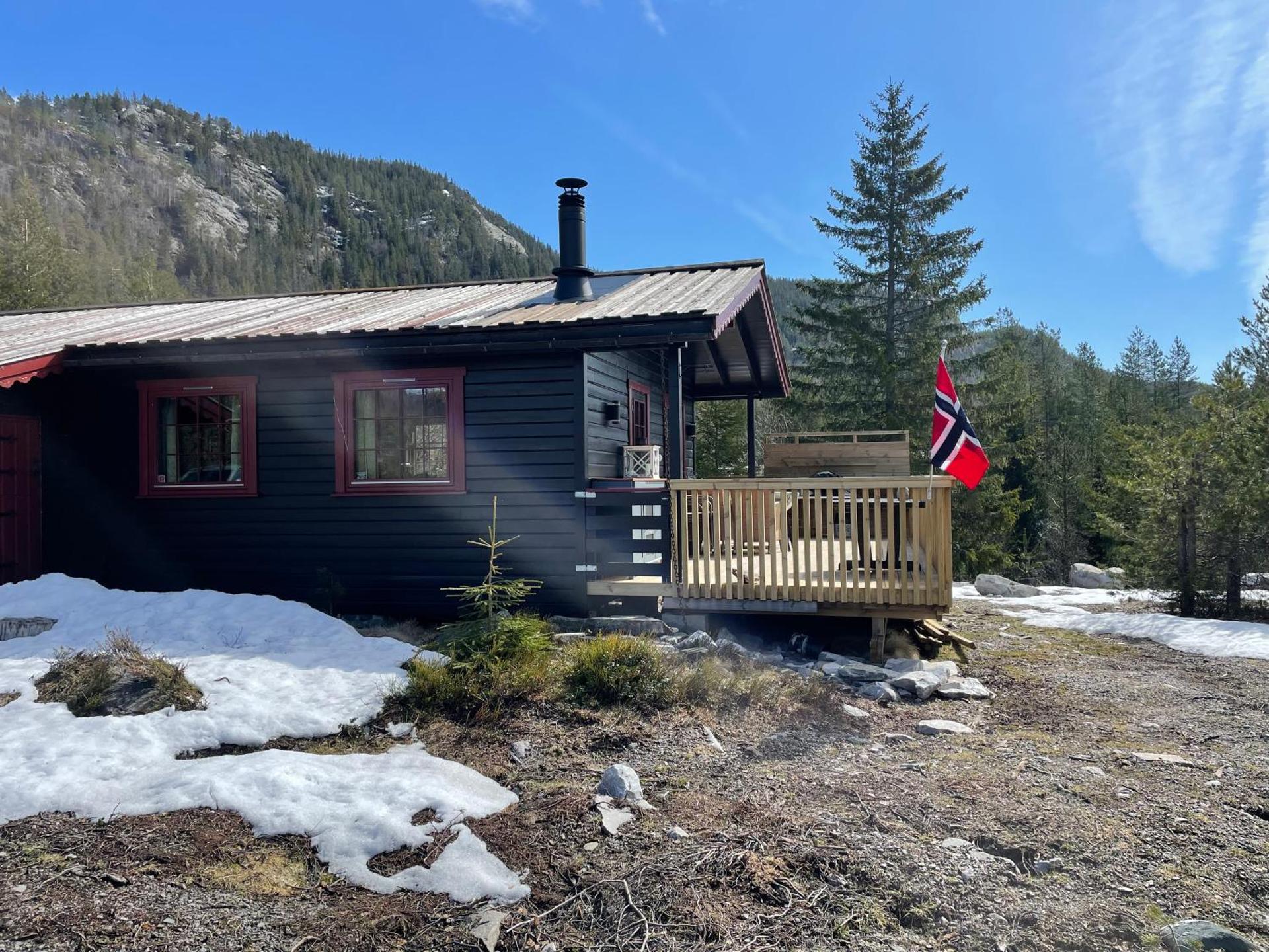 Peaceful cottage close to Bø Sommarland and Lifjell-perfect for hiking