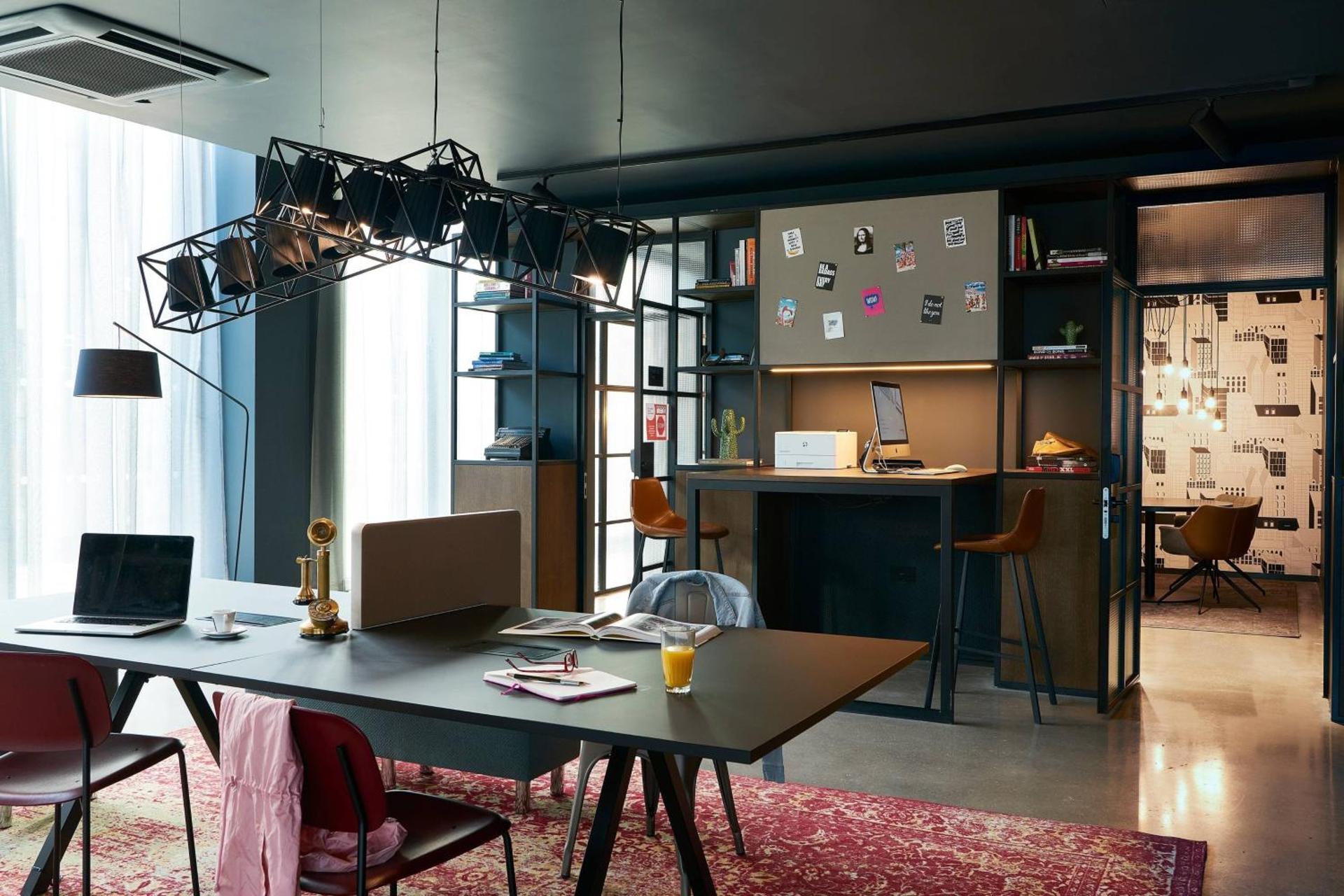 Meeting/conference room