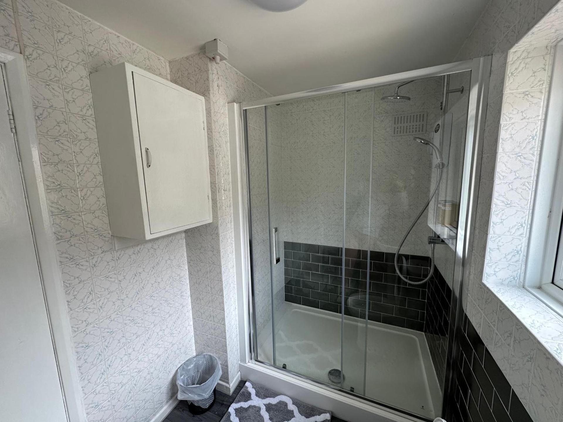 116 Maison Dieu Road Room E in Dover