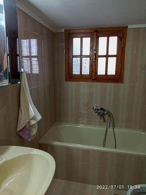 Archontiko Taxiarches Kymi Evia