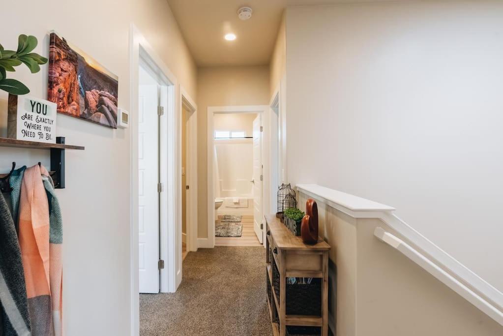 Grand Canyon-4bed,3bath,hot tub