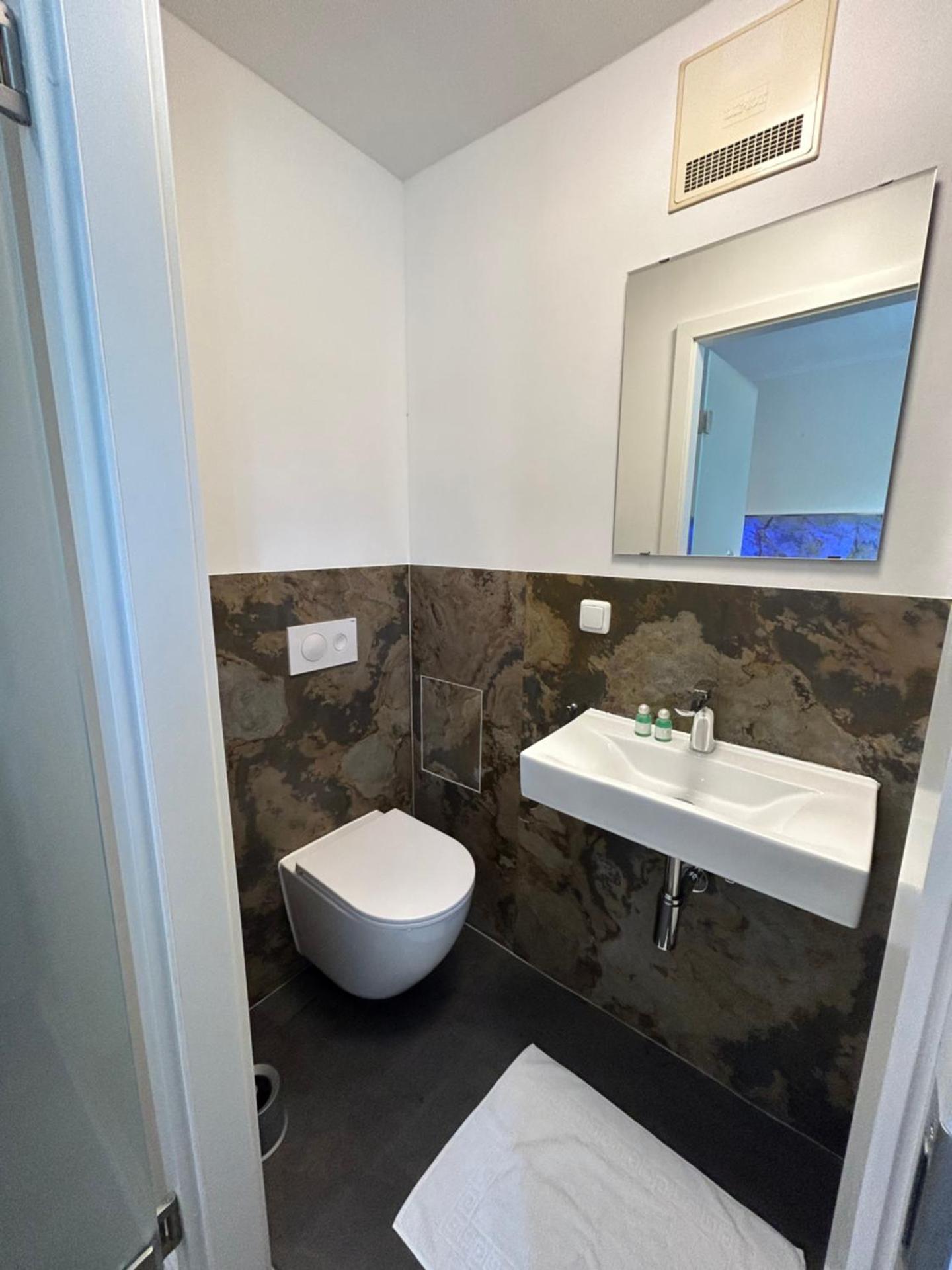 Riverside Airport Hotel