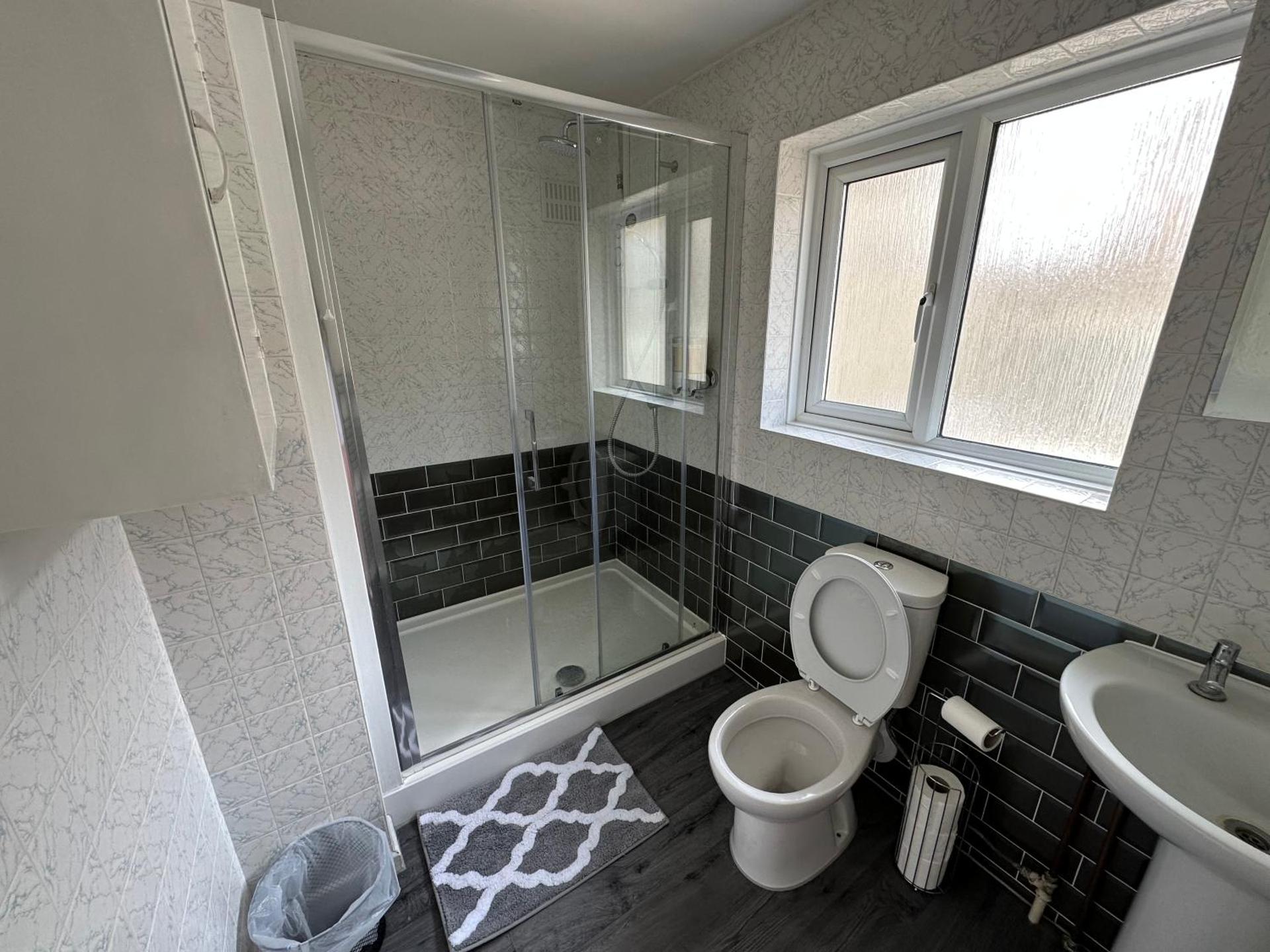 116 Maison Dieu Road Room C in Dover