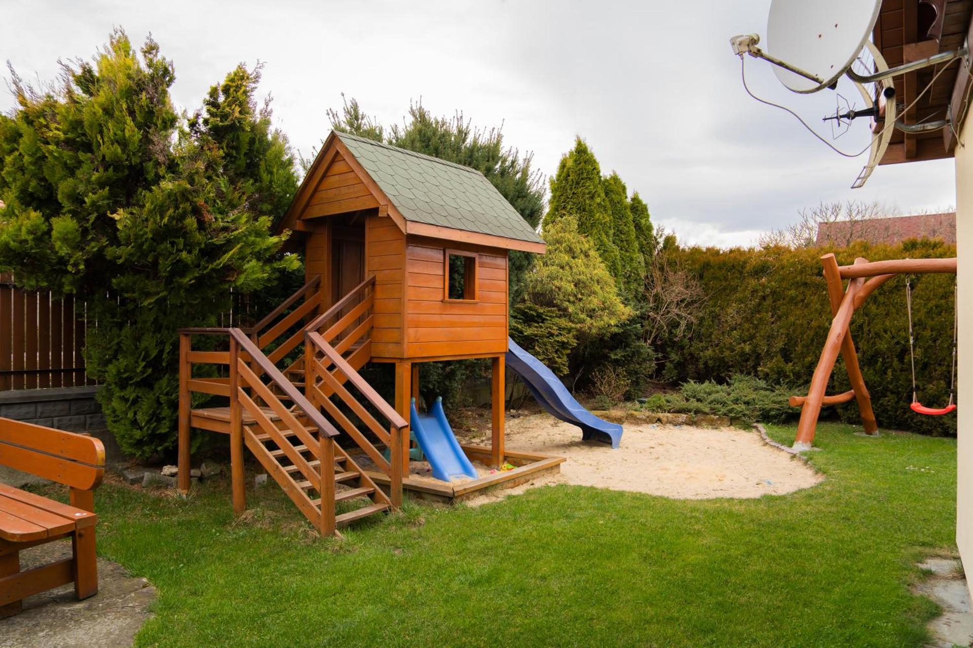 Domki nad jeziorem-Wodnik 1