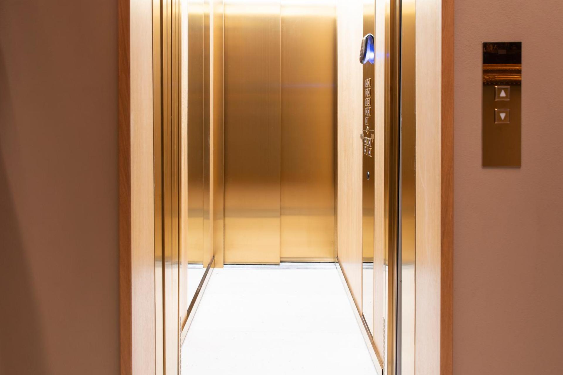 Palazzo Scappi Gardi Luxury Apartments