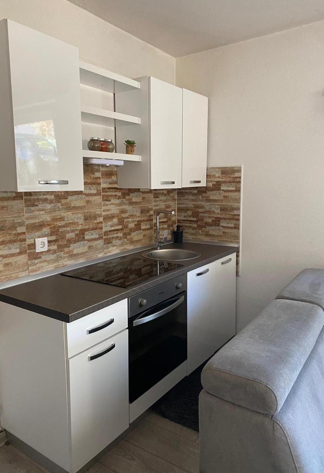 Gabine - Self Check-in