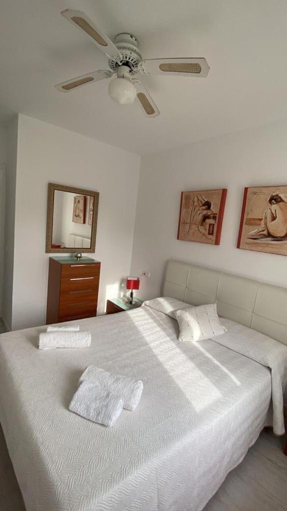 APARTAMENTO CON ENCANTO EN RESIDENCIAL CON PISCINA