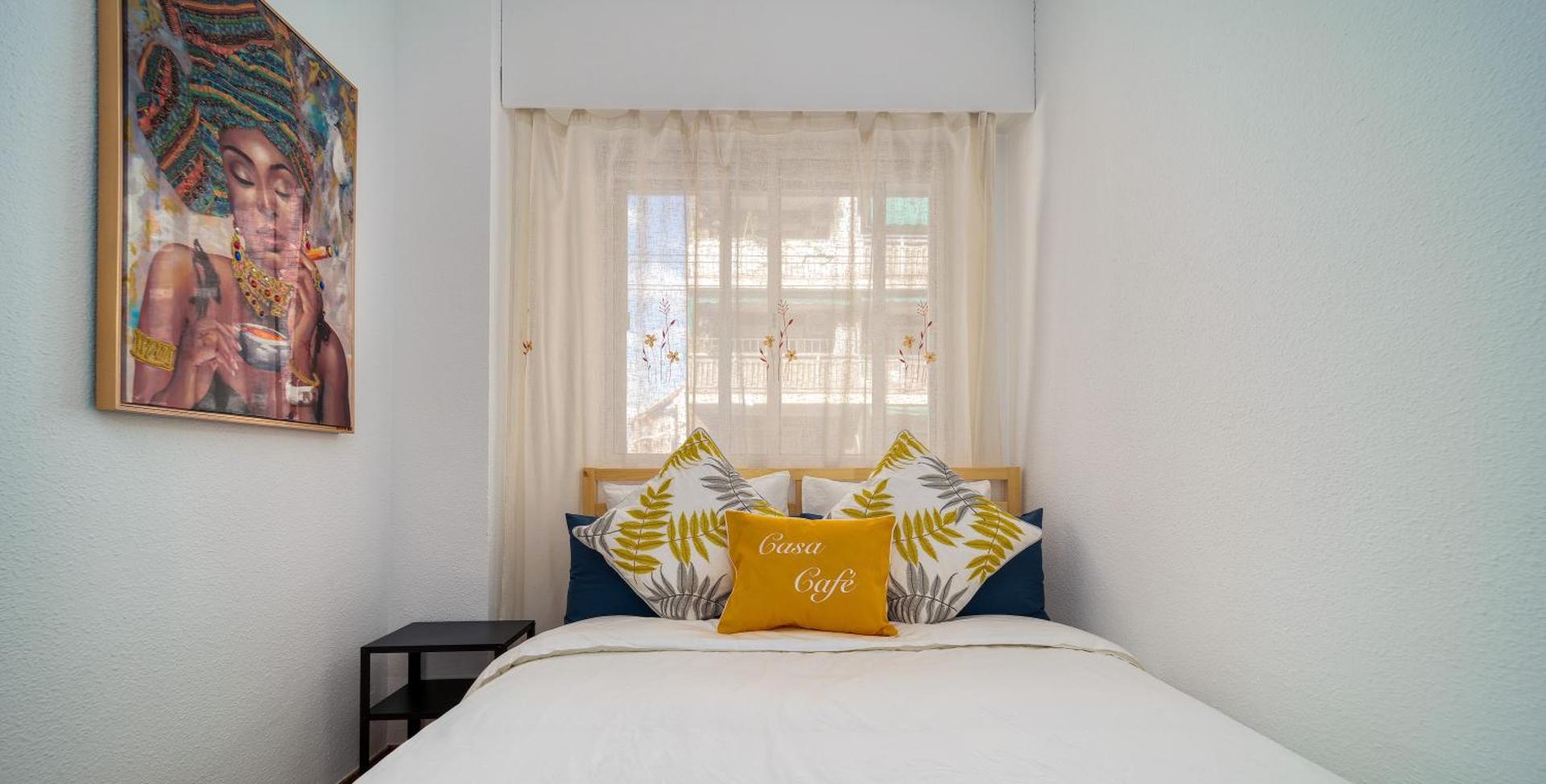 B CasaCafé Madrid Pozuelo 2 Baño Fuera de la habitacion o COMPARTIDO