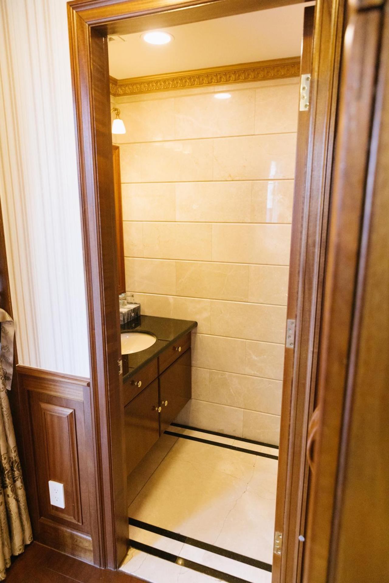 Suite with City View