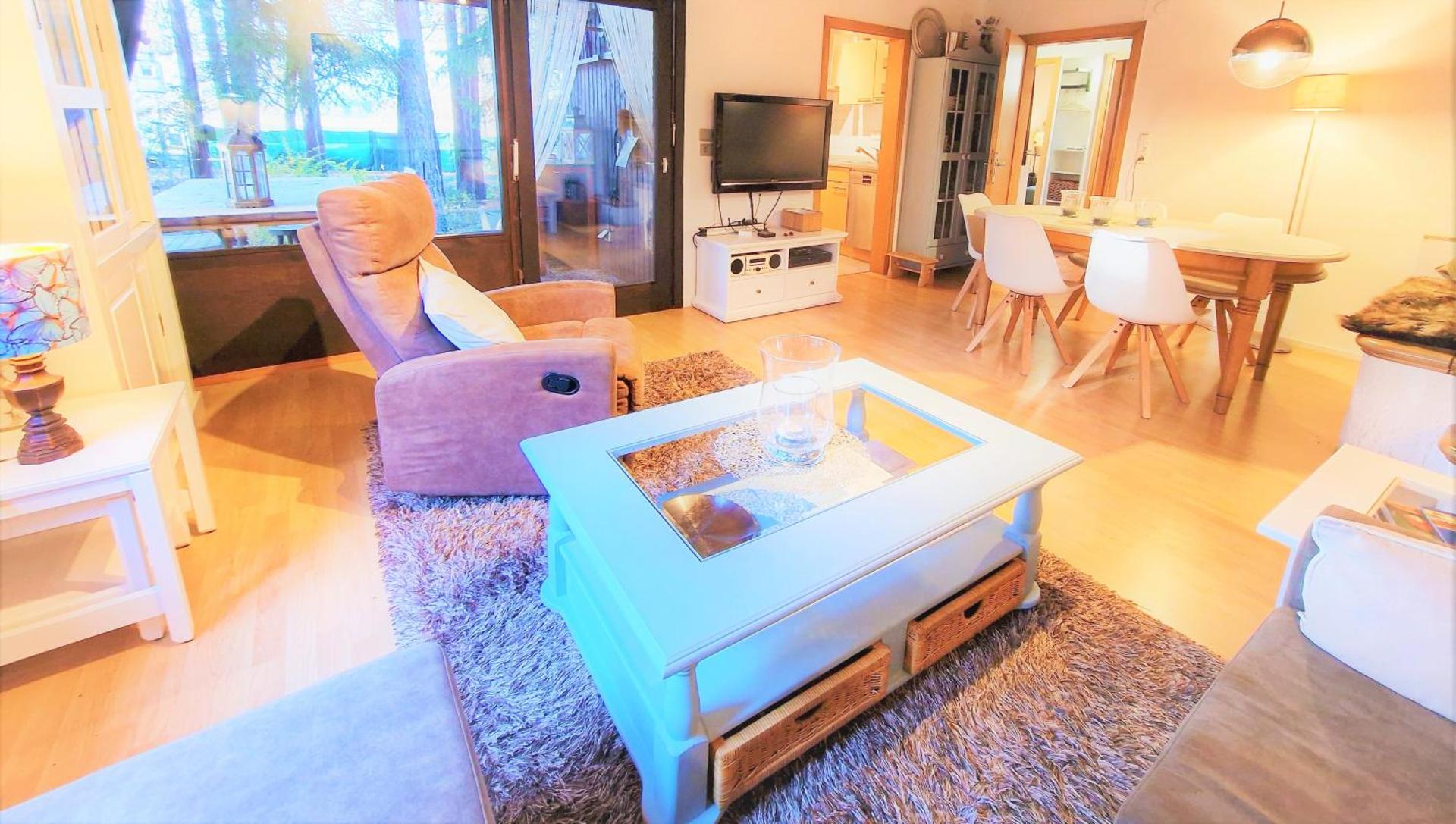 Communal lounge/ TV room