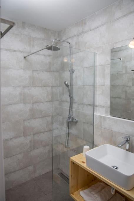 Cozy studio overlooking downtown