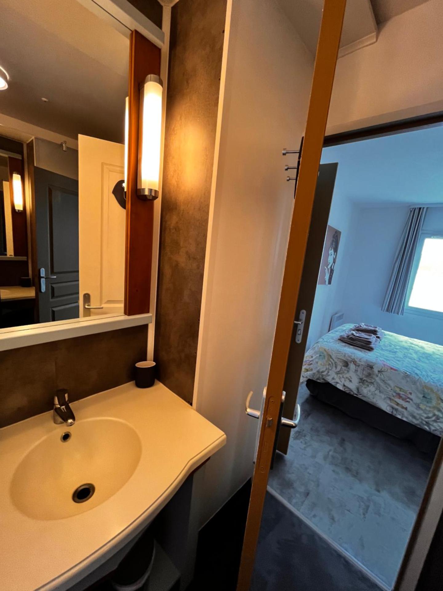 Une terrasse sur la mer