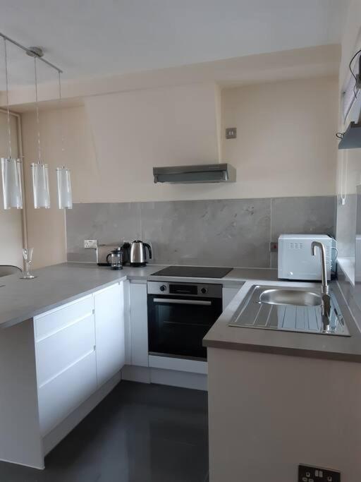 Charming Mid Terrace Cottage