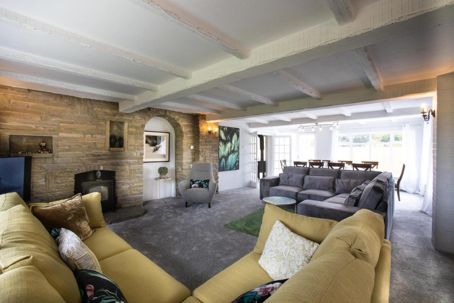 Communal lounge/ TV room