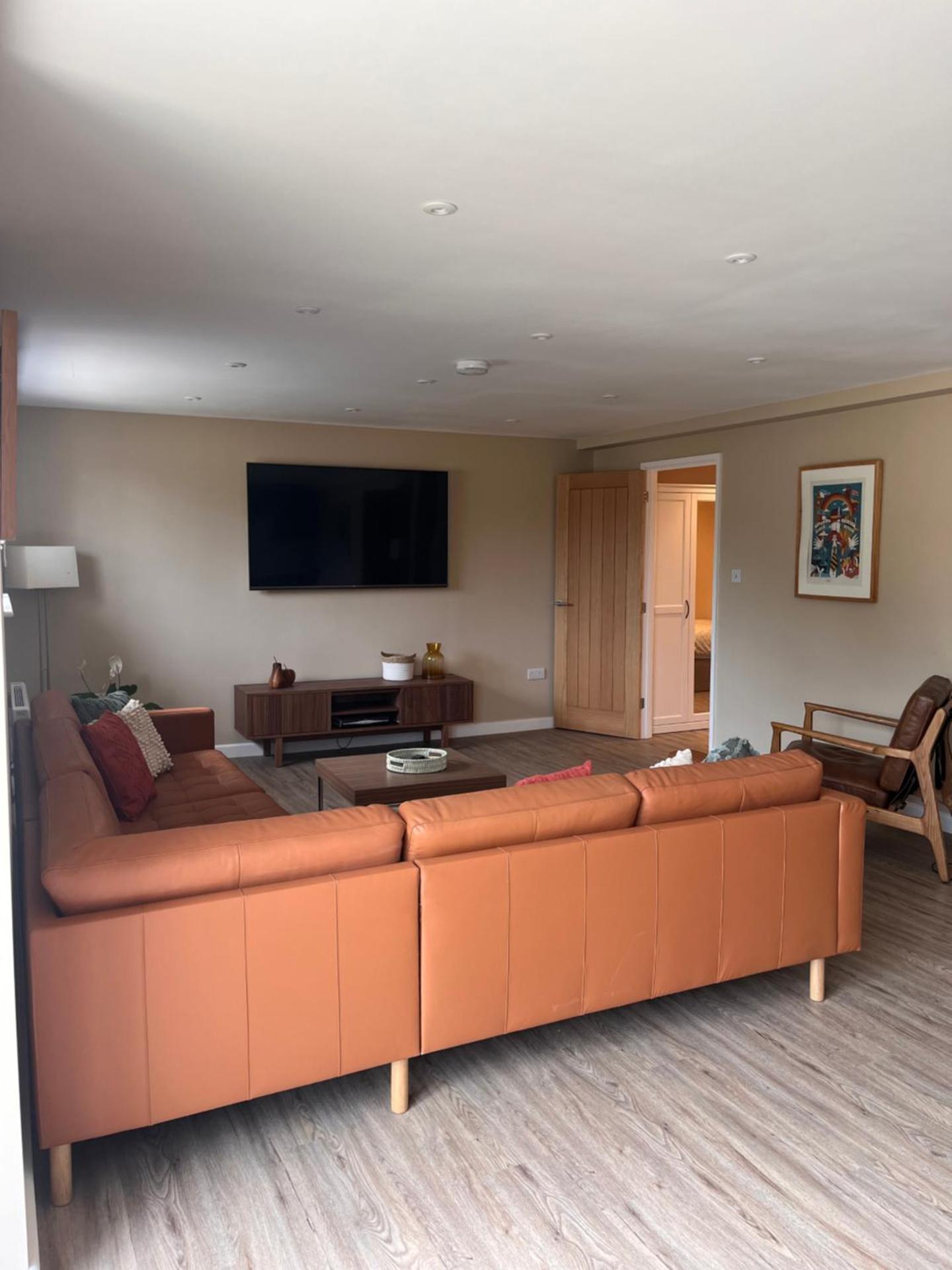 Communal lounge/ TV room