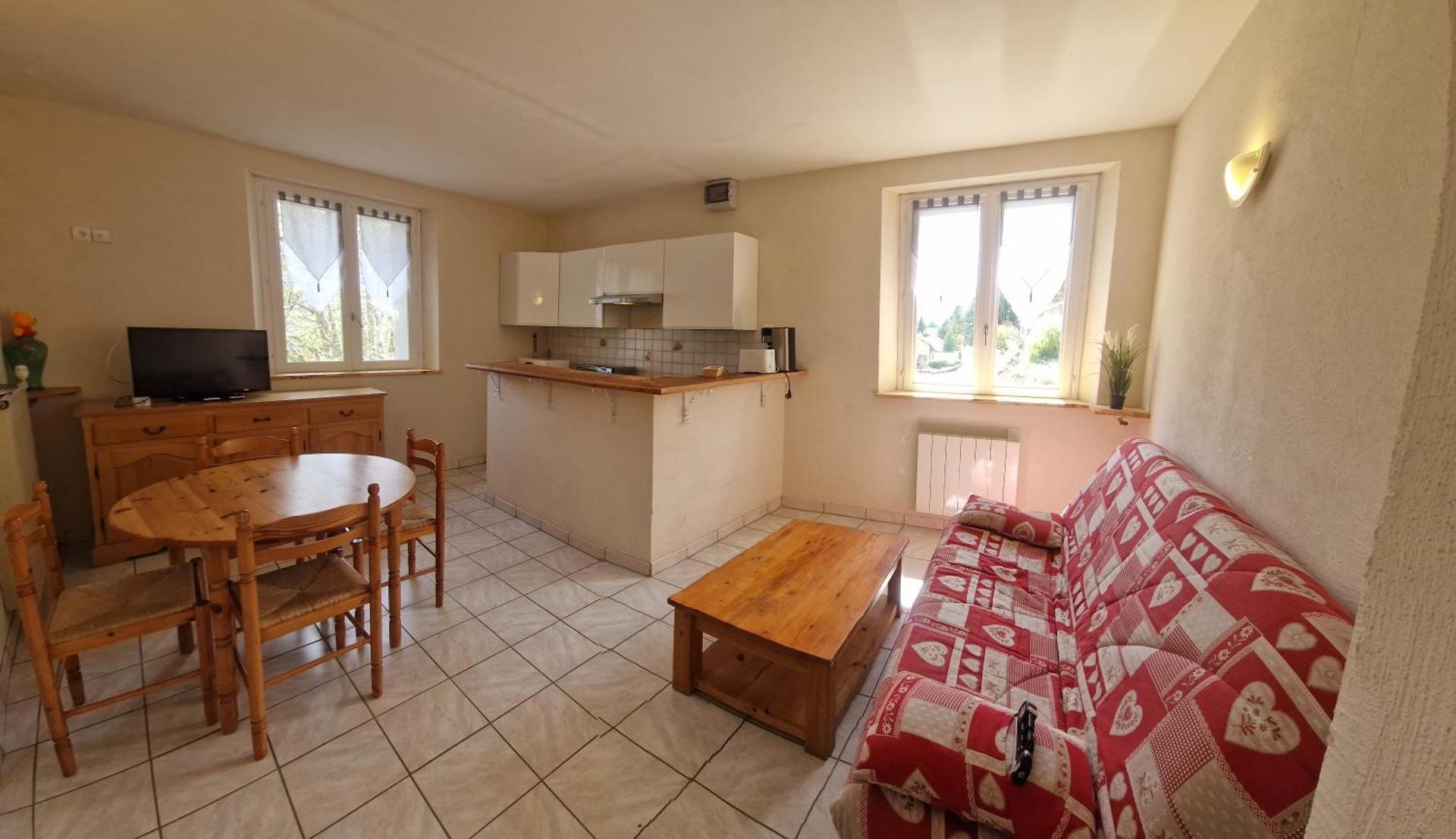  One-Bedroom Apartment ( 2- 4 Adults)