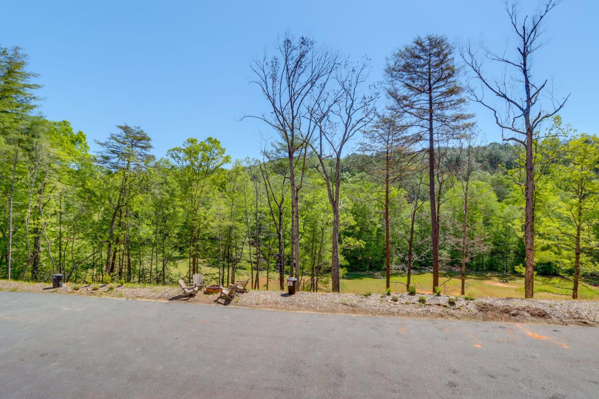 Charming Helen Vacation Rental 2 Mi to Village!