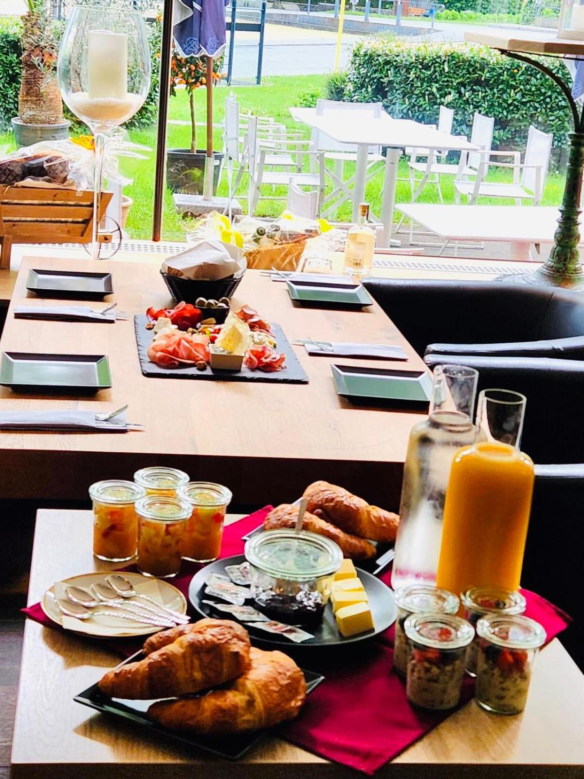 Zimmer & Appartements am Schloßplatz