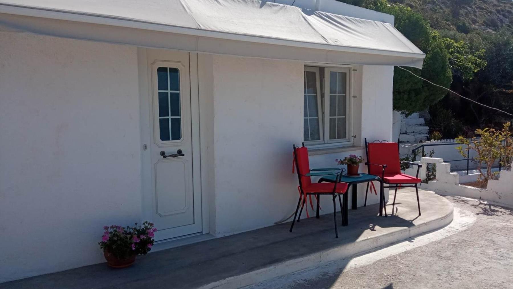 Sweet home with two beds -one single room- with beautiful view!