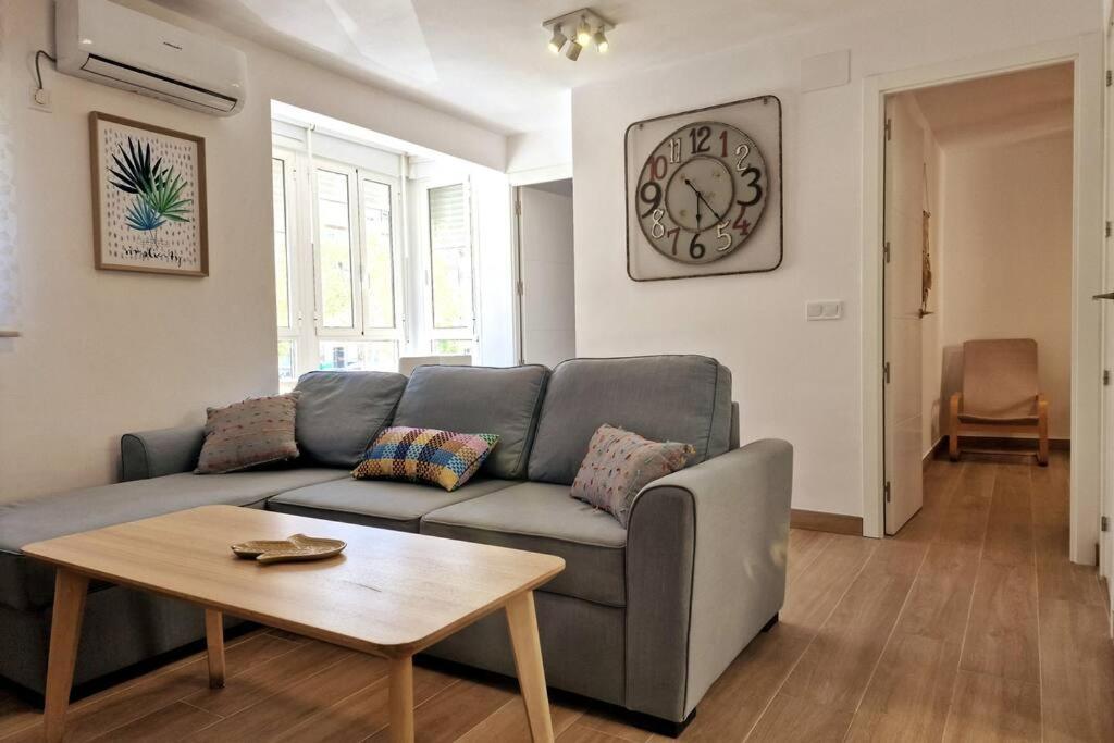 Moderno apartamento Sevilla zona Nervión. WiFi/AC