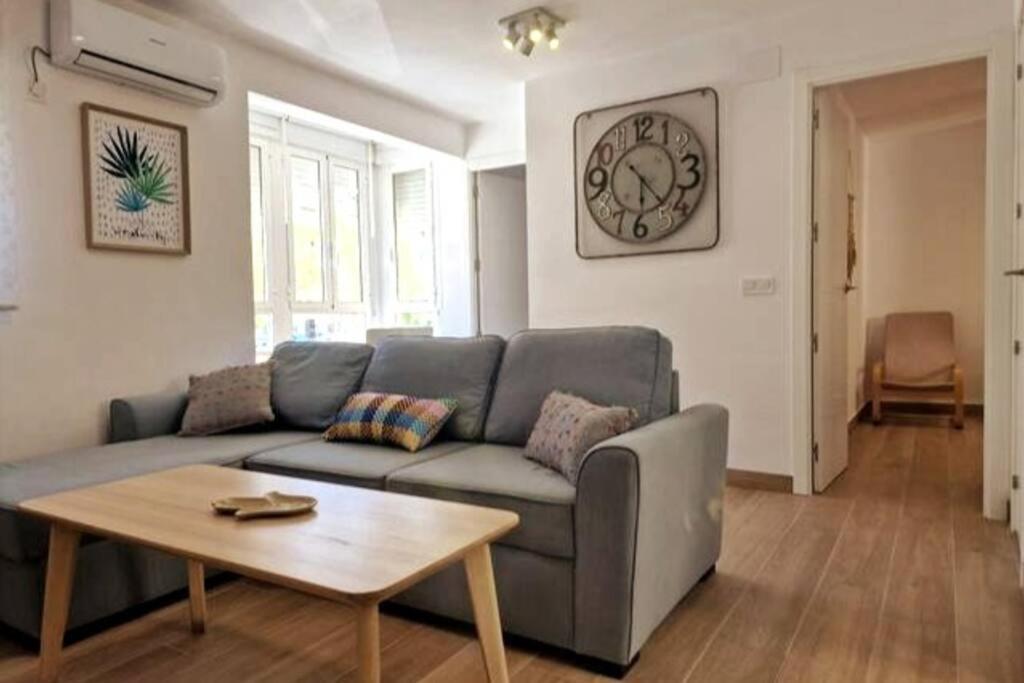 Moderno apartamento Sevilla zona Nervión. WiFi/AC