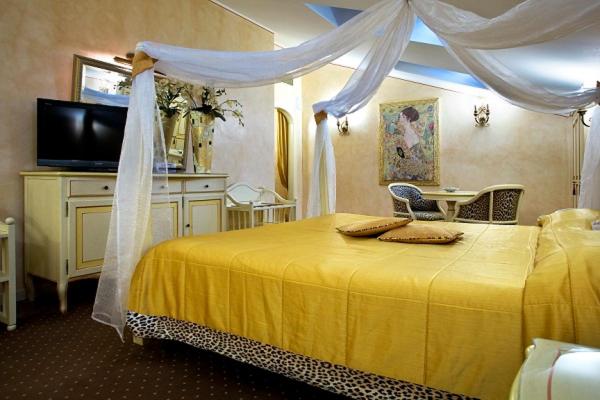 Vip's Motel Luxury Accommodation & Spa